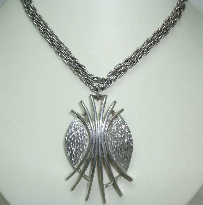 1970s Pendant Necklace