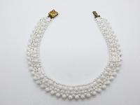 Vintage 50s Pretty and Feminine White Glass Bead Choker Necklace
