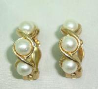 £12.00 - Vintage 80s Classy Chic Faux Pearl and Gold Half Hoop Clip on Earrings