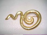 Vintage 80s Gold Swirl Squiggle Brooch with Faux Pearl
