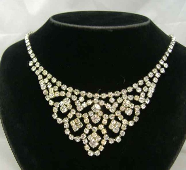 1950s Glamours Drop Diamante Necklace