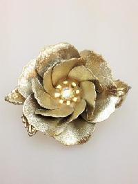 Vintage 50s Stunning Large Goldtone Flower Brooch AB Diamante 3D Effect