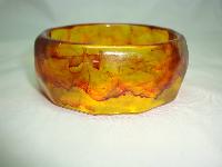 Vintage 70s Chunky Vintage Amber Apple Juice Thermoset Lucite Bangle 