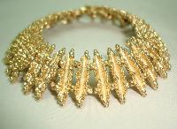 £19.00 - Vintage 60s Signed Avon Attractive Textured Link Goldtone Bracelet