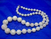 £12.00 - Vintage 50s Chunky Cream Marble Effect Plastic Lucite Bead Necklace