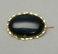 £24.00 - Victorian Lovely Pinchbeck Gold Black Agate Oval Brooch